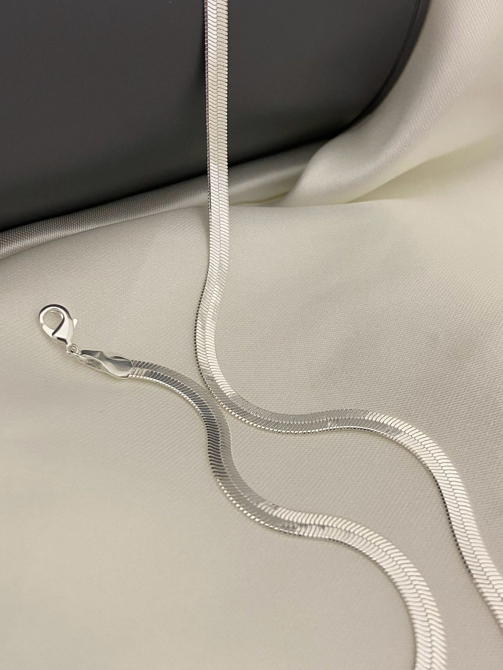 Collier Serpent argenté en acier inoxydable